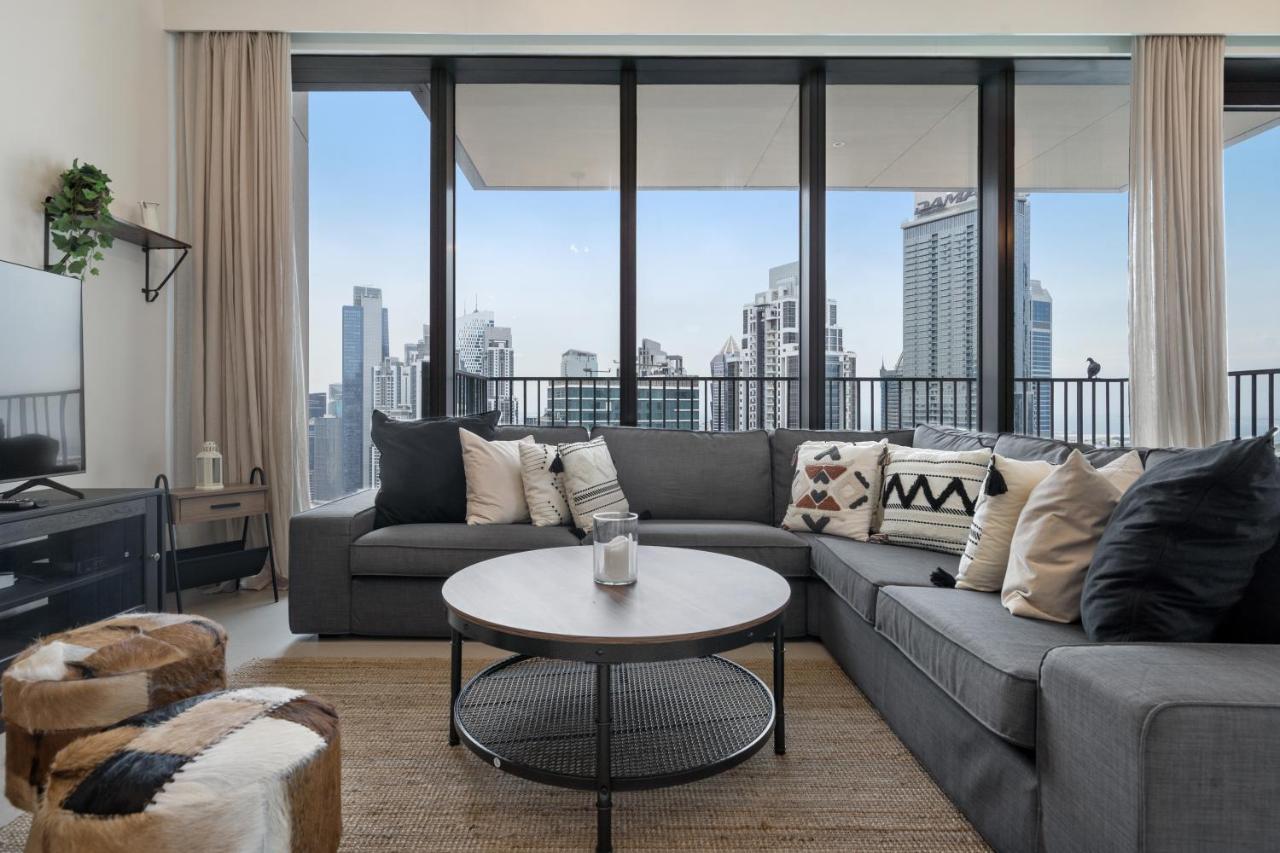 Breathtaking City Views From Dt Apt With Terrace Dubai Exterior photo