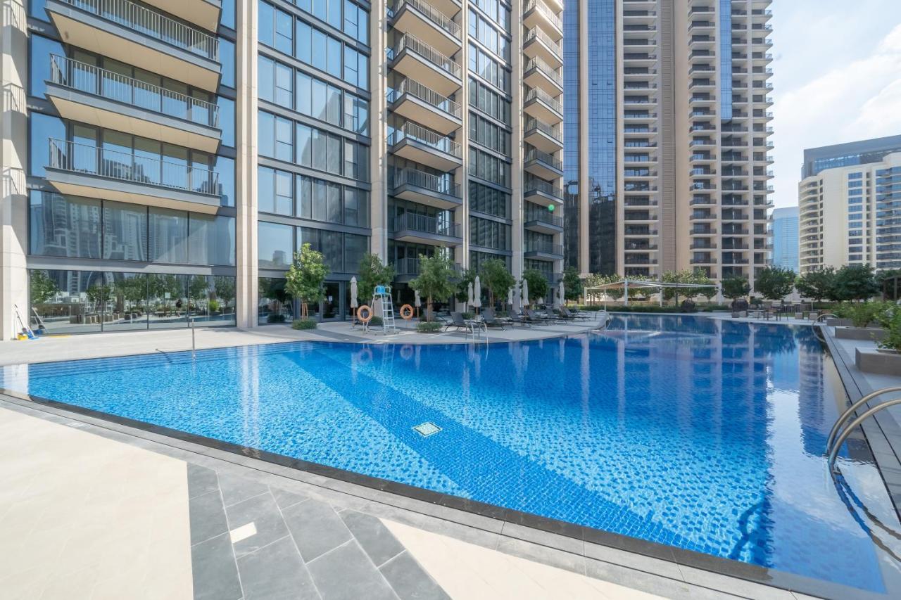 Breathtaking City Views From Dt Apt With Terrace Dubai Exterior photo