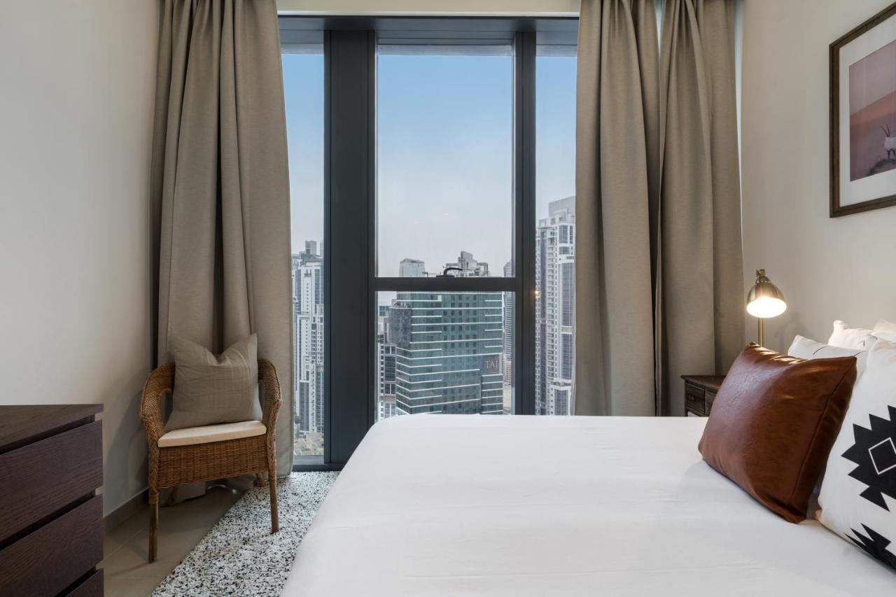 Breathtaking City Views From Dt Apt With Terrace Dubai Exterior photo